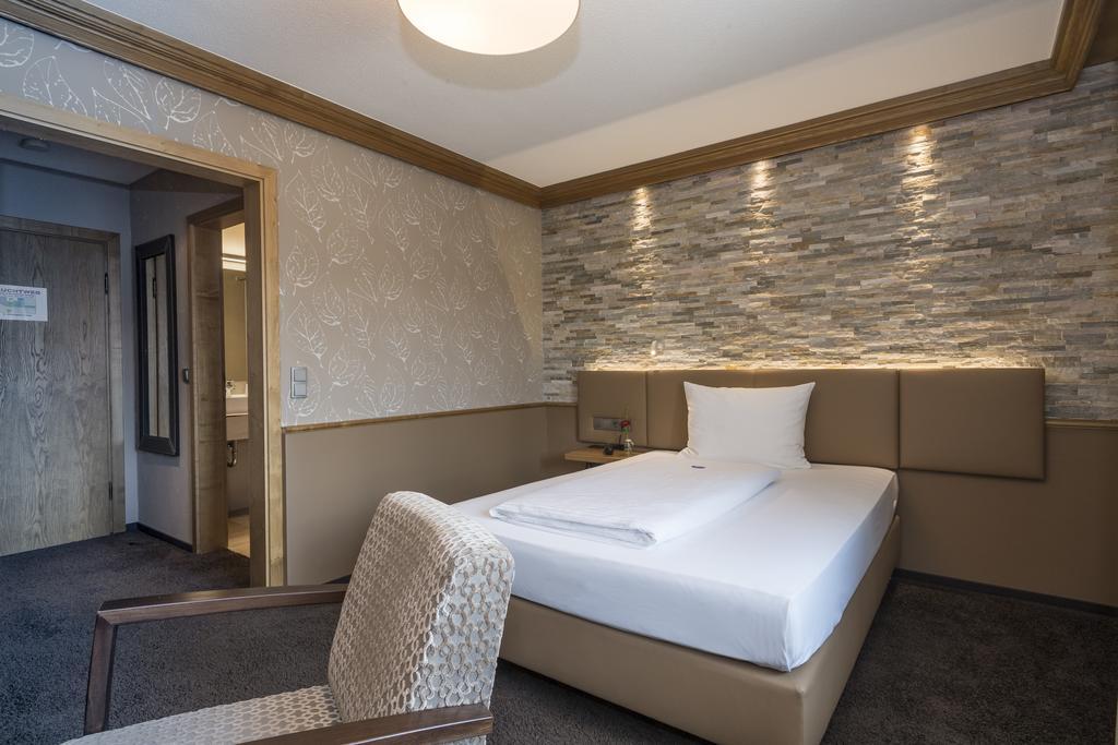 Hotel & Restaurant Becher Donzdorf Exterior photo